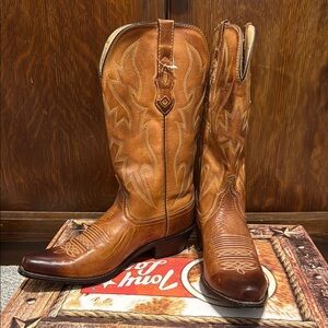 Nocona Brown Tan Heeled Boots